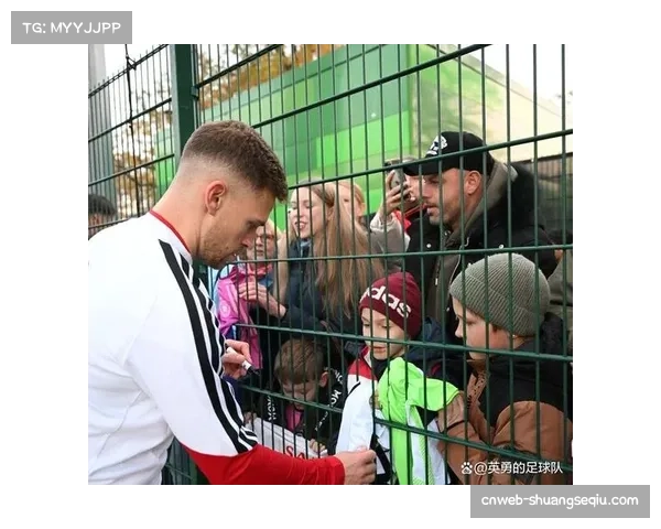 施洛特贝克训练中受伤，多特蒙德后防线拉响警报